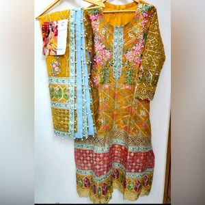 Crimson Saira X Shakira - LARGE TO XLARGE